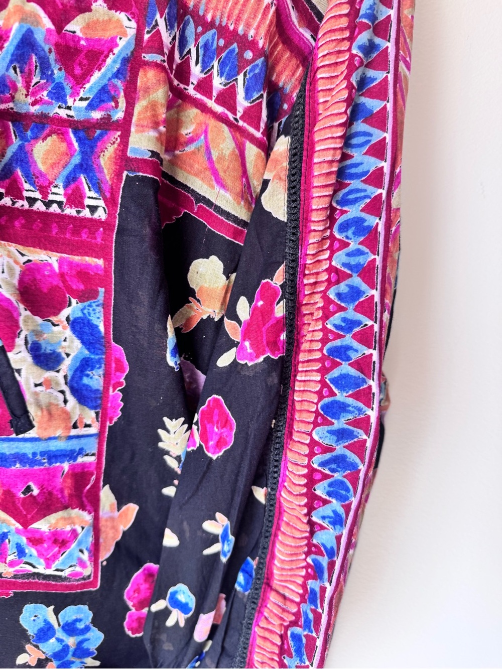 Nostalgia Black high low %100 cotton Top Multicolor Floral & black embroidery - Picture 10 of 14